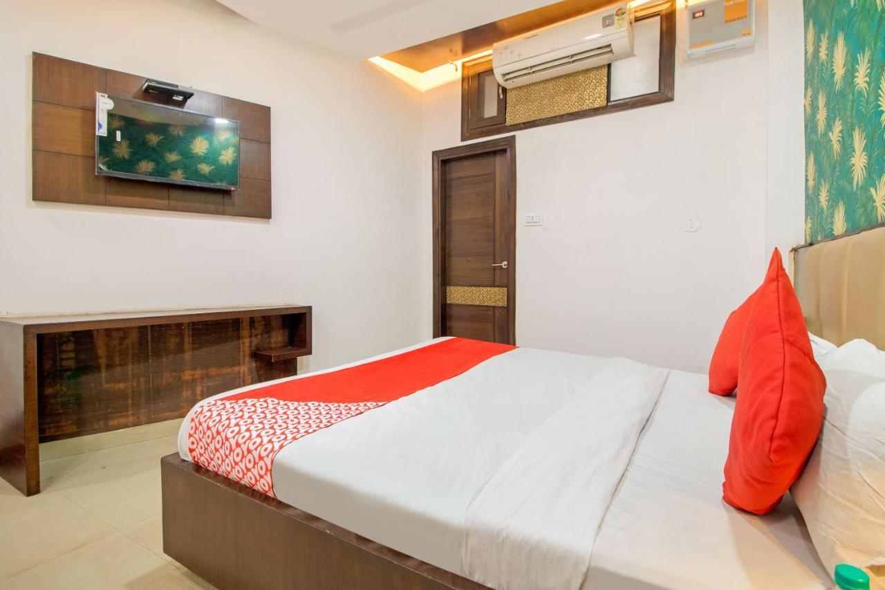 Hotel Oyo 48489 Adarsh Plaza Saharanpur Exterior foto