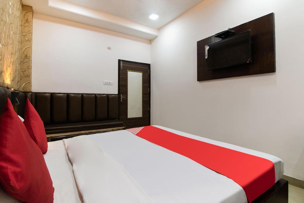 Hotel Oyo 48489 Adarsh Plaza Saharanpur Exterior foto