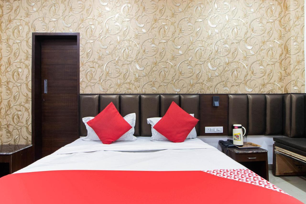 Hotel Oyo 48489 Adarsh Plaza Saharanpur Exterior foto