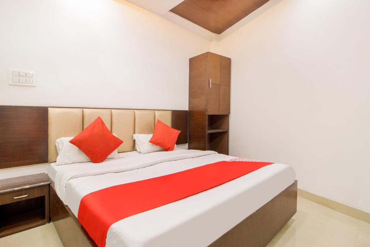 Hotel Oyo 48489 Adarsh Plaza Saharanpur Exterior foto